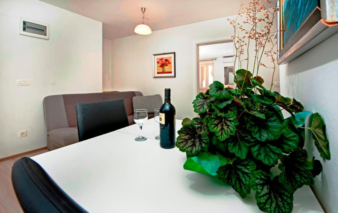 Monte B. Exclusive Apartment Rovinj Bagian luar foto